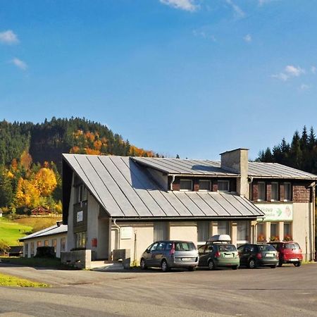 Pod Javorem Hotel Velke Karlovice Luaran gambar